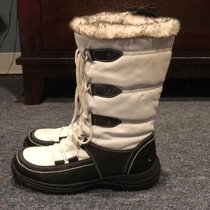 Totes women’s size 9 winter boots